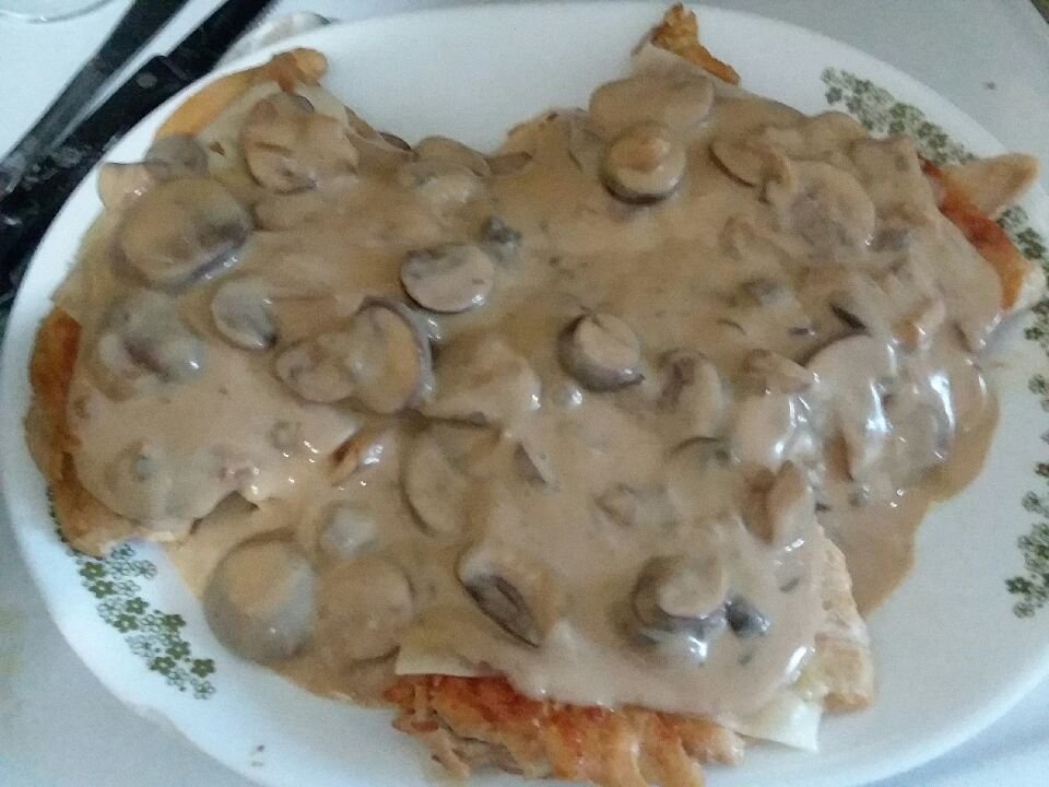 Mushroom Swiss Chicken